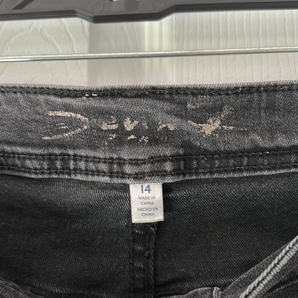 Seven7 Black Raw Hem Jeans - Picture 2 of 7